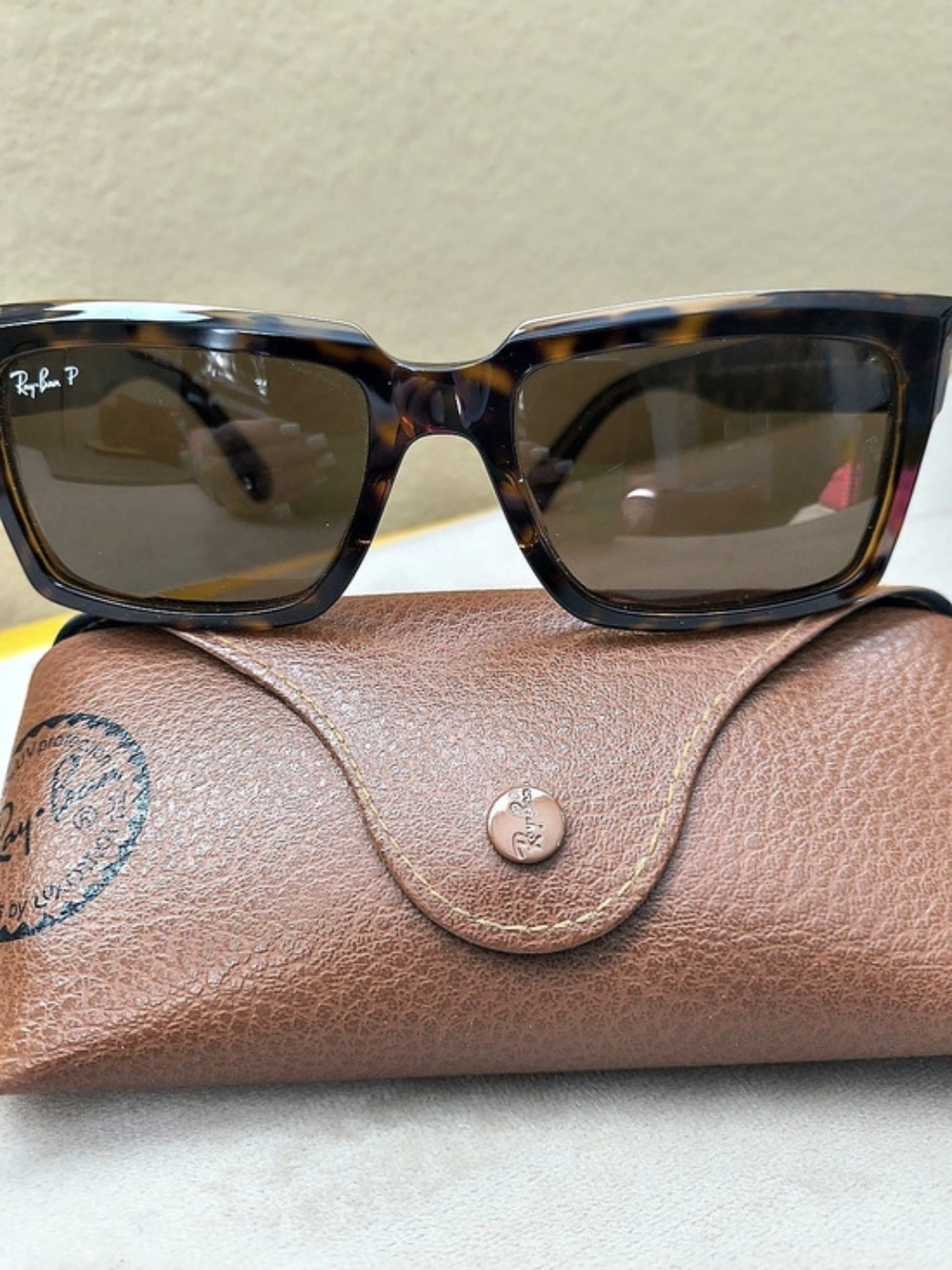 Ray-Ban Tortoiseshell Sunglasses in Brown